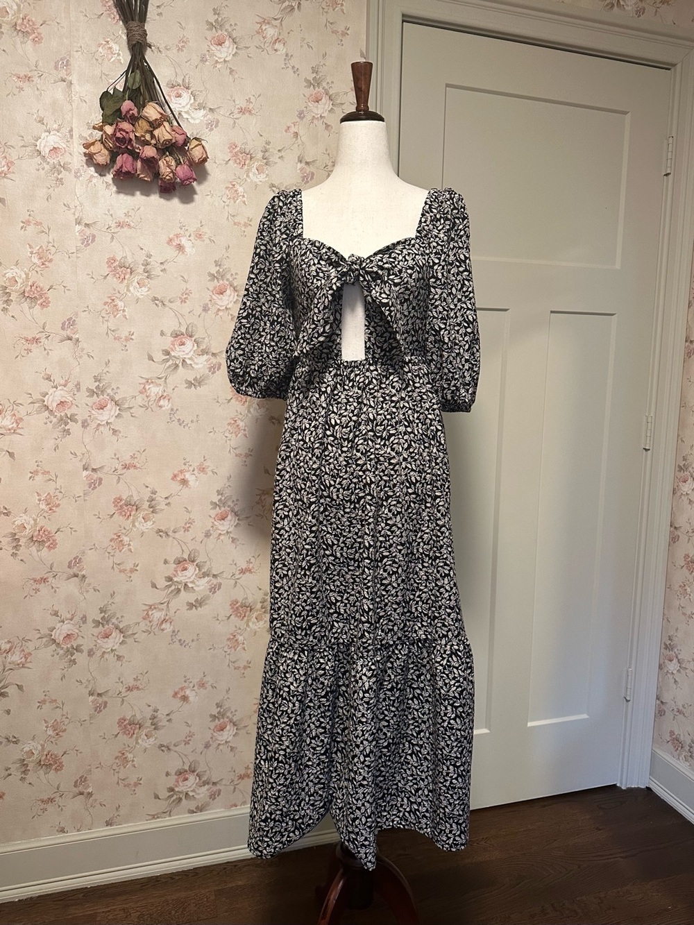 Midi Dress AQUA Black Floral Leaf Flowy XS Bloomingdale’s - Picture 2 of 14